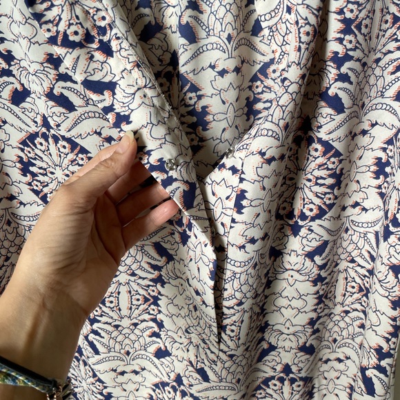 Patterned flutter sleeve blouse - Picture 4 of 4